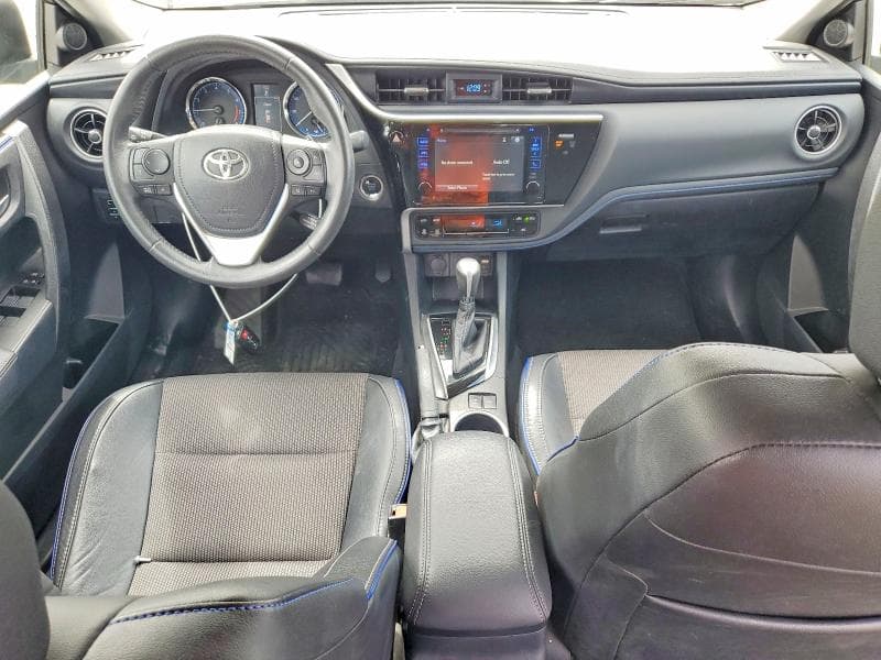 2017 TOYOTA COROLLA SE 8