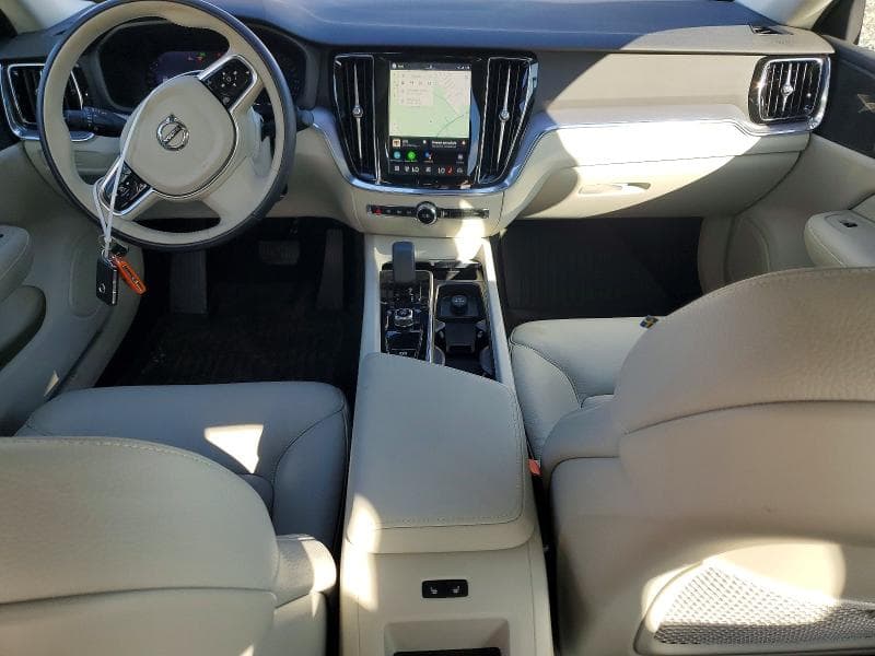 2025 VOLVO S60 CORE 8