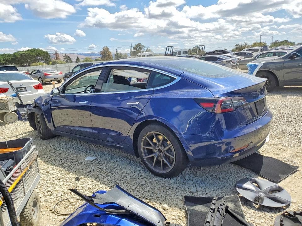 2018 TESLA MODEL 3 2