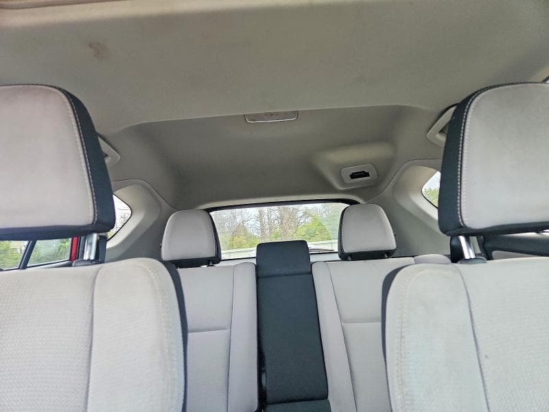 2017 TOYOTA RAV4 XLE 10