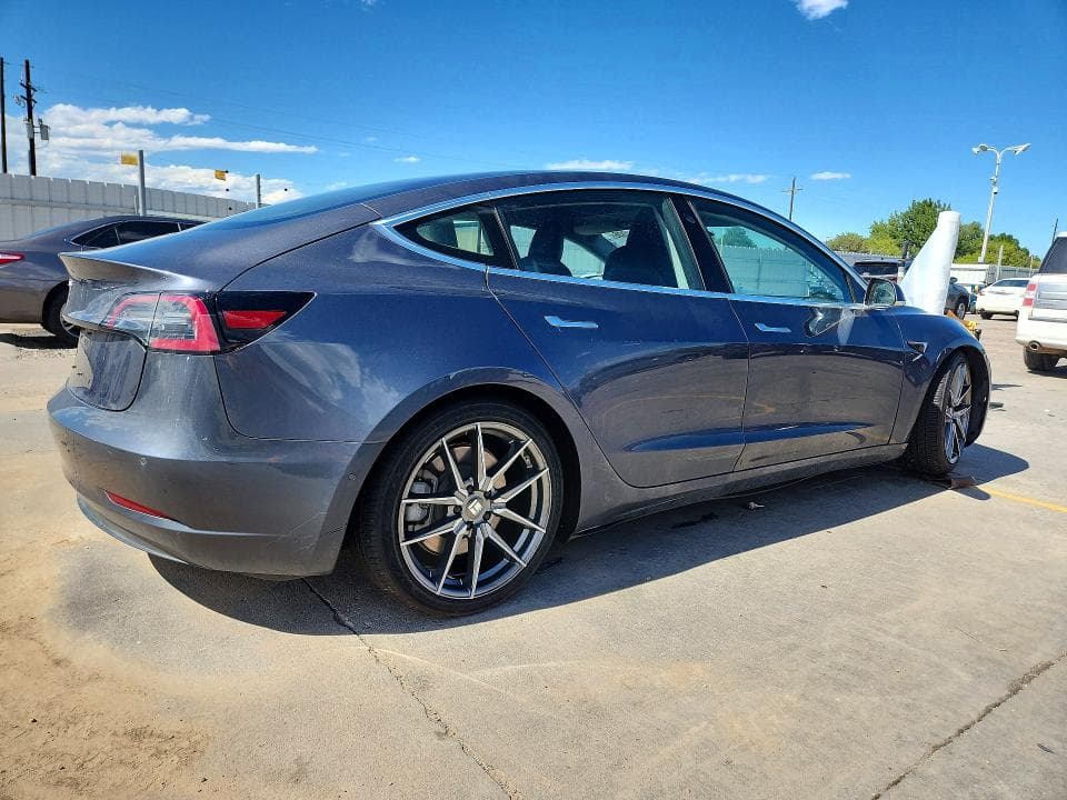2018 TESLA MODEL 3 3