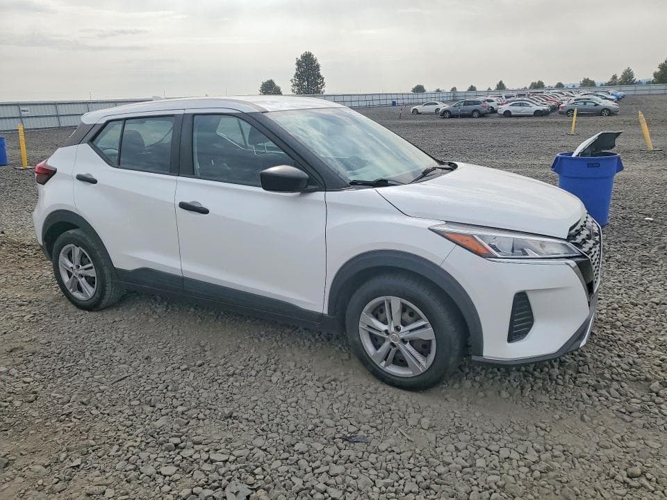 2021 NISSAN KICKS S 4