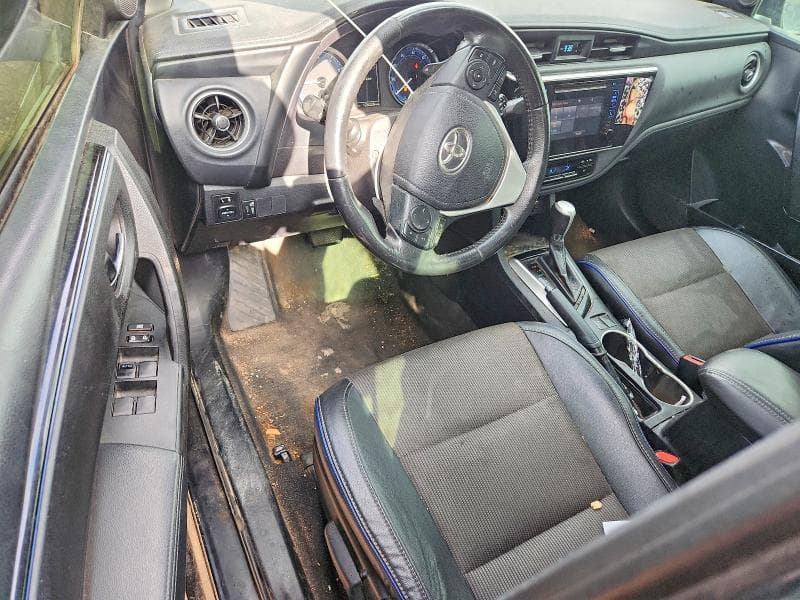2018 TOYOTA COROLLA SE 8