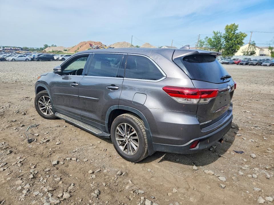 2019 TOYOTA HIGHLANDER XLE 2