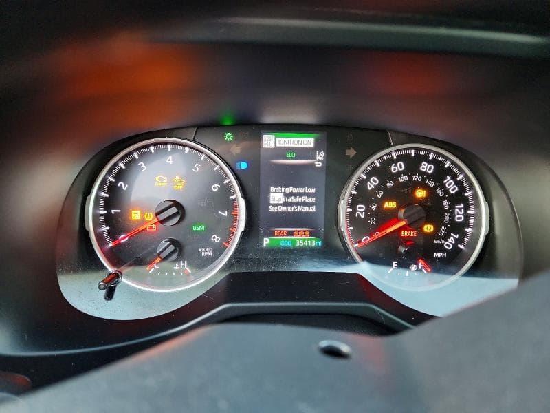2021 TOYOTA RAV4 XLE 9