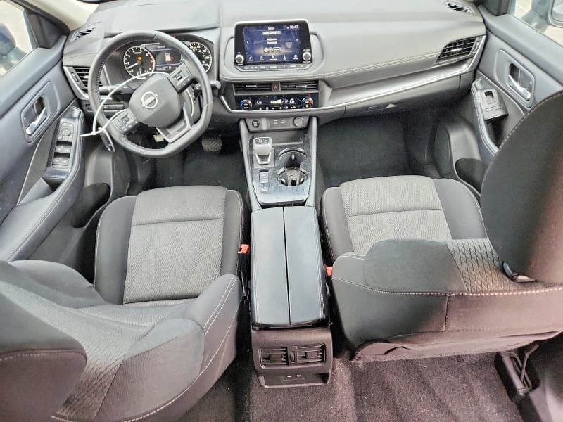 2025 NISSAN ROGUE SV 8