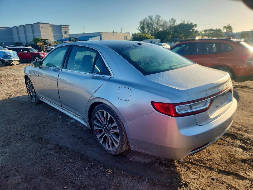 2017 LINCOLN CONTINENTAL RESERVE 2