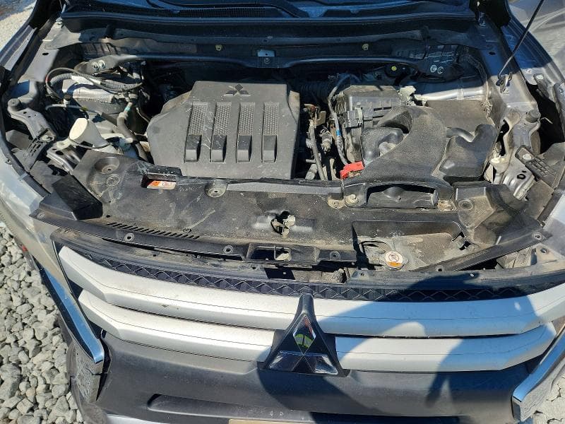 2019 MITSUBISHI ECLIPSE CROSS ES 11