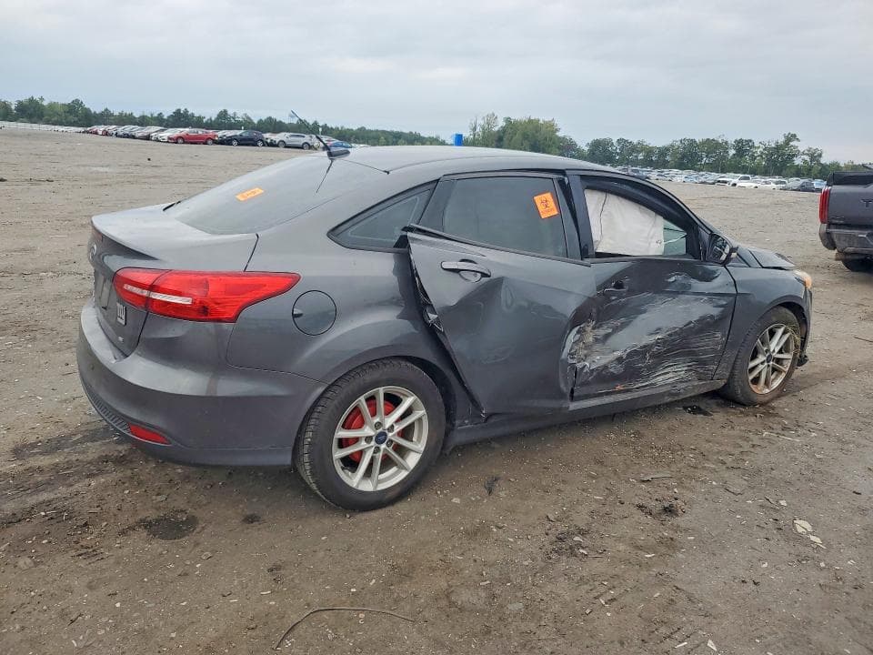 2017 FORD FOCUS SE 3