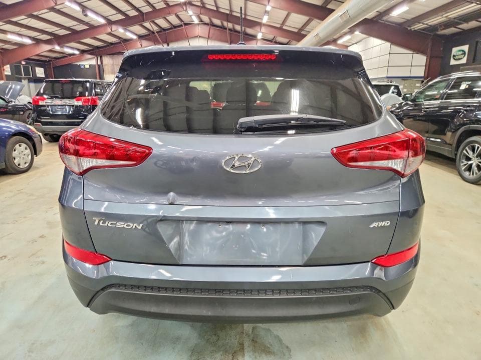 2017 HYUNDAI TUCSON SE 6