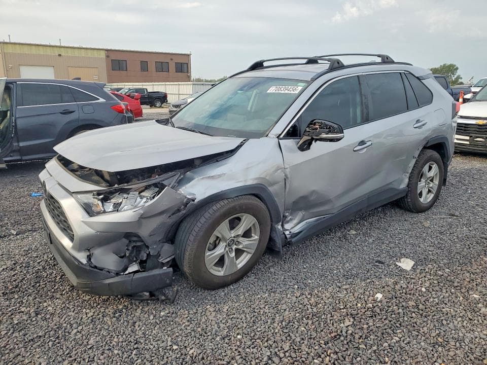 2021 TOYOTA RAV4 XLE - 1