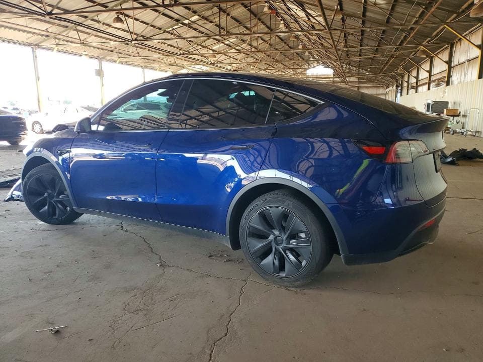 2024 TESLA MODEL Y 2