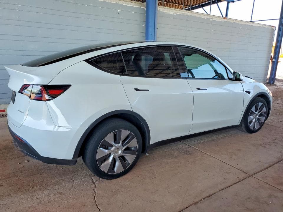 2024 TESLA MODEL Y 3