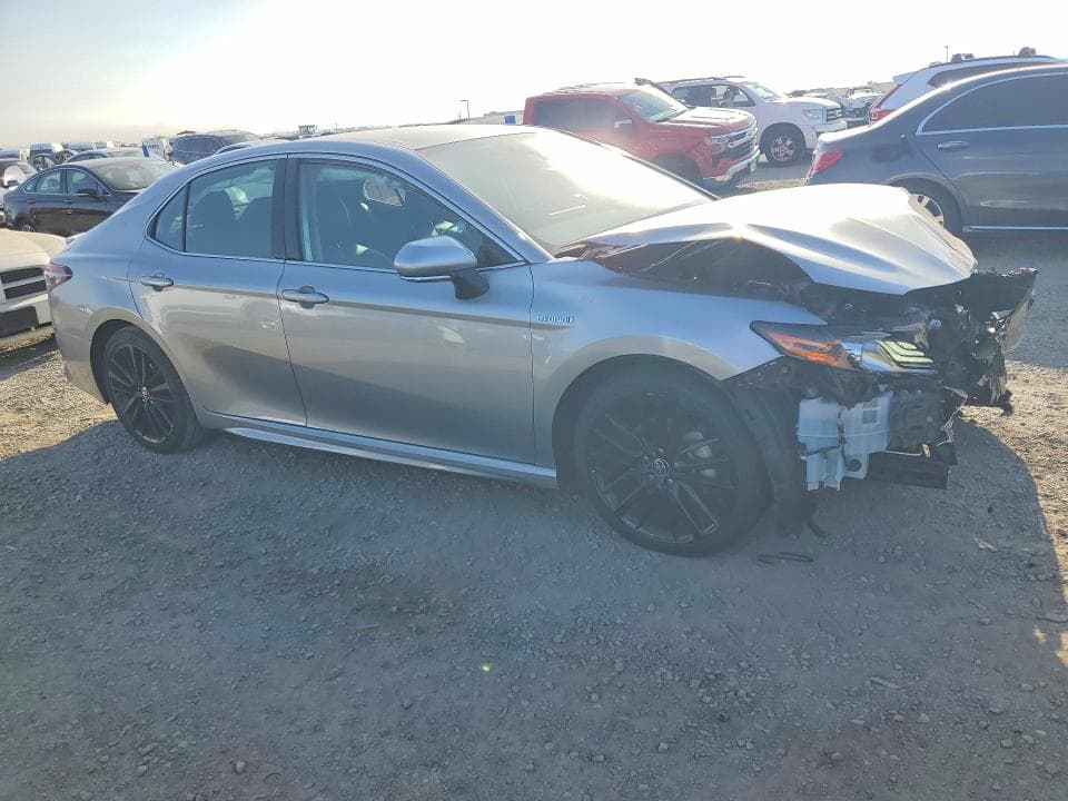 2021 TOYOTA CAMRY XSE 4