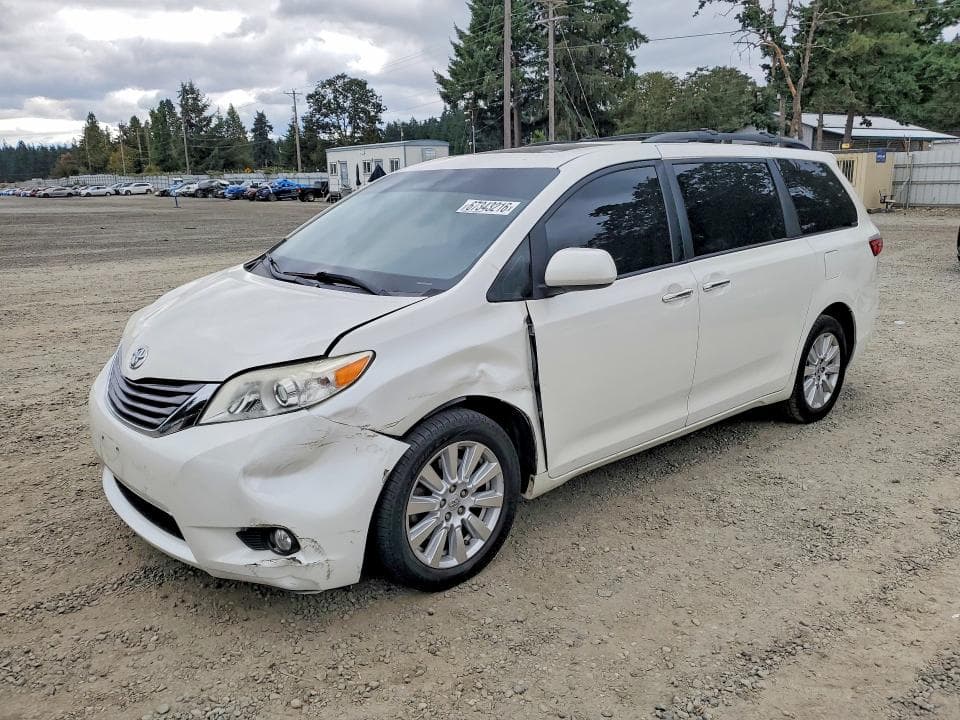 2017 TOYOTA SIENNA XLE 7-PASSENGER - 1