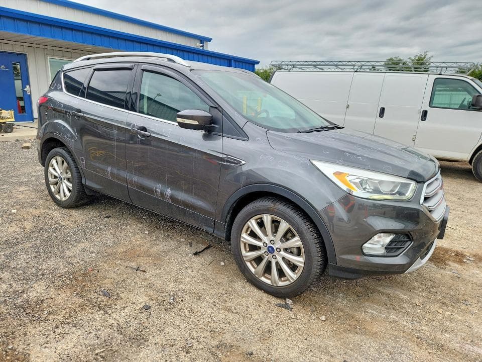 2017 FORD ESCAPE TITANIUM 4