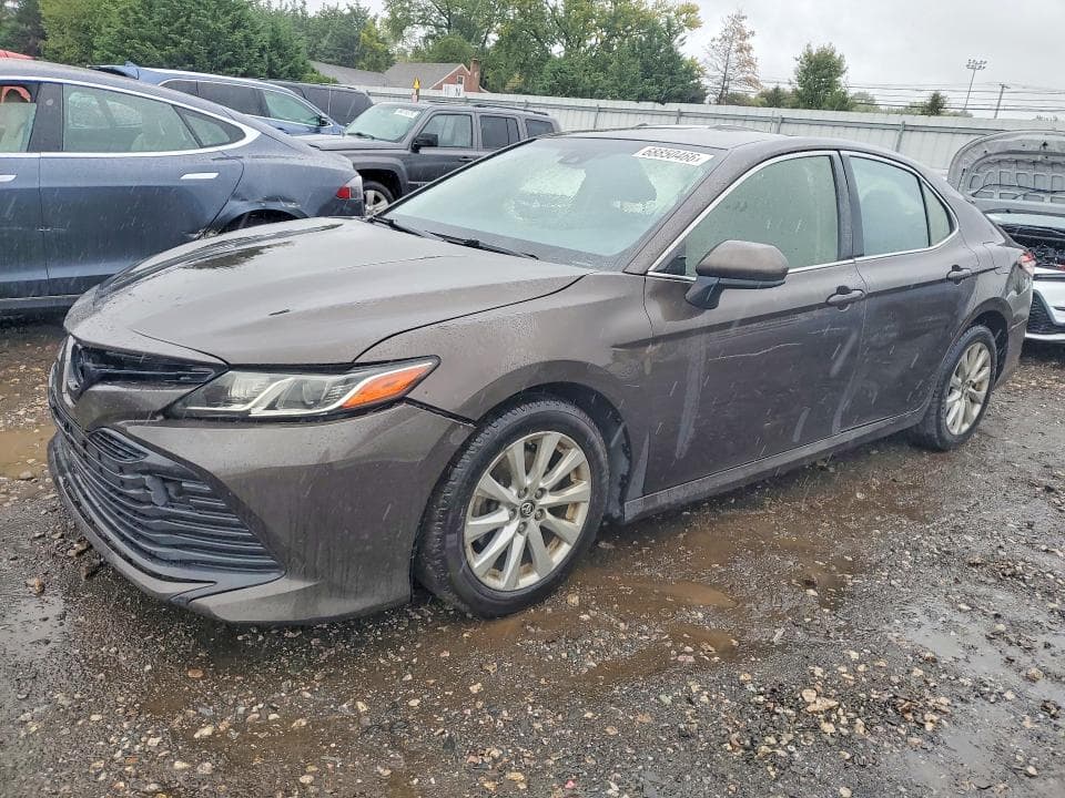 2018 TOYOTA CAMRY LE