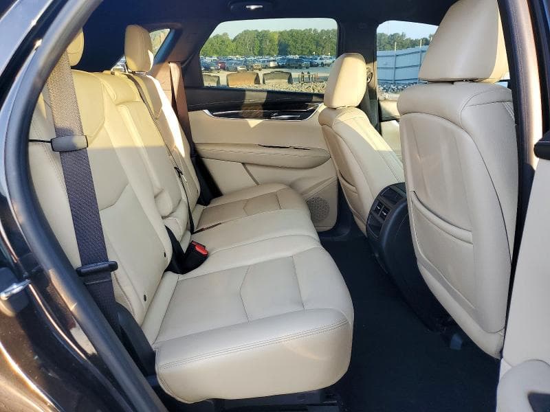 2017 CADILLAC XT5 11