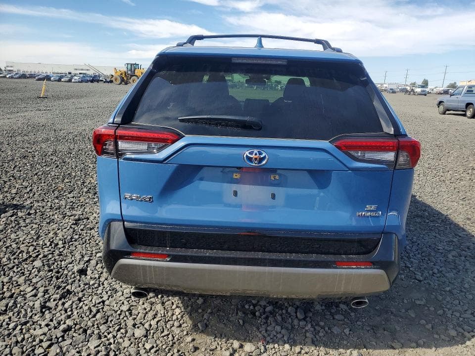 2024 TOYOTA RAV4 SE 6