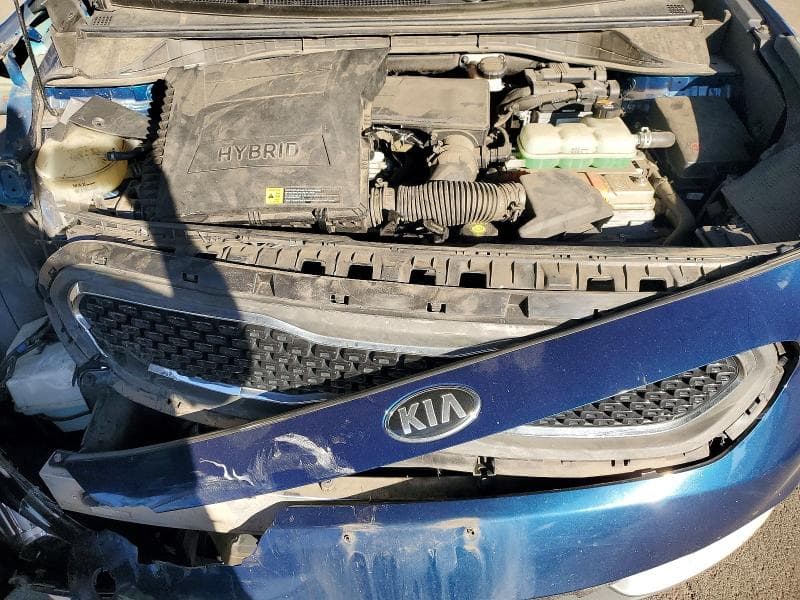 2019 KIA NIRO LX 11