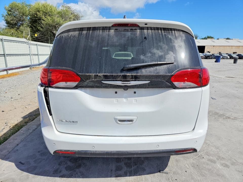 2026 CHRYSLER VOYAGER LX 6