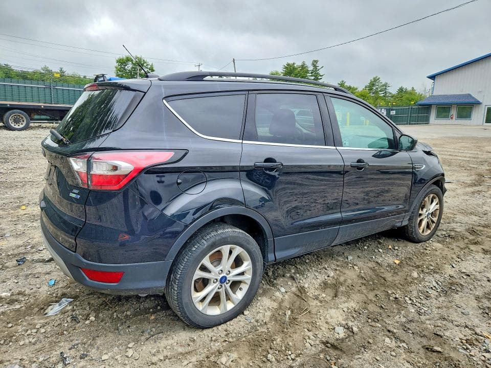 2017 FORD ESCAPE SE 3