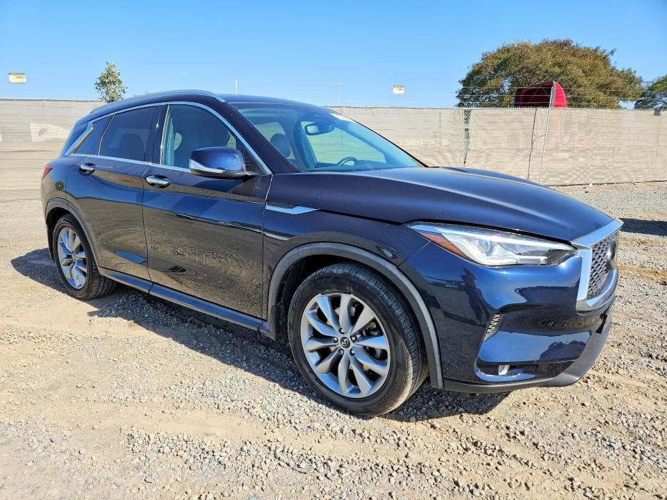 2019 INFINITI QX50 LUXE 4