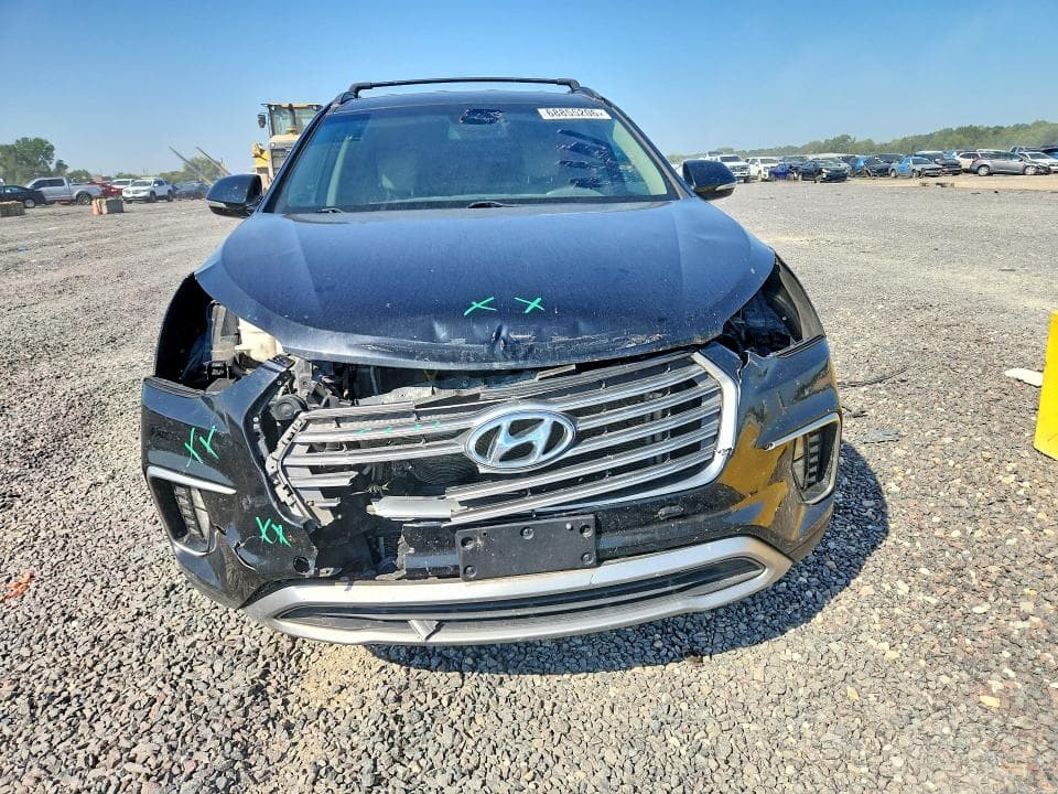 2017 HYUNDAI SANTA FE SE 5