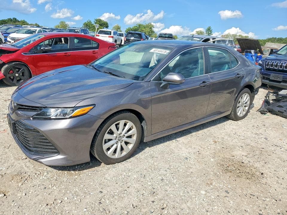 2019 TOYOTA CAMRY LE - 1