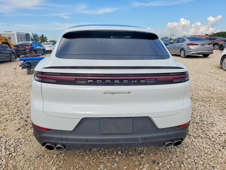2026 PORSCHE CAYENNE SE HYBRID COUPE 6