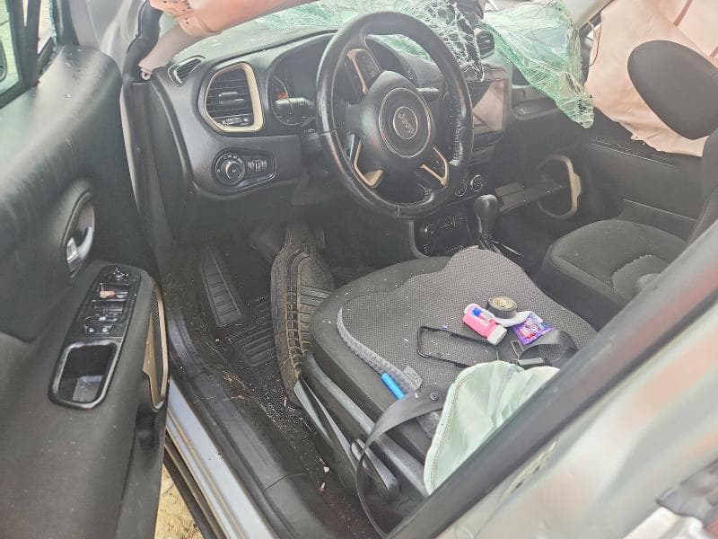 2017 JEEP RENEGADE LATITUDE 8