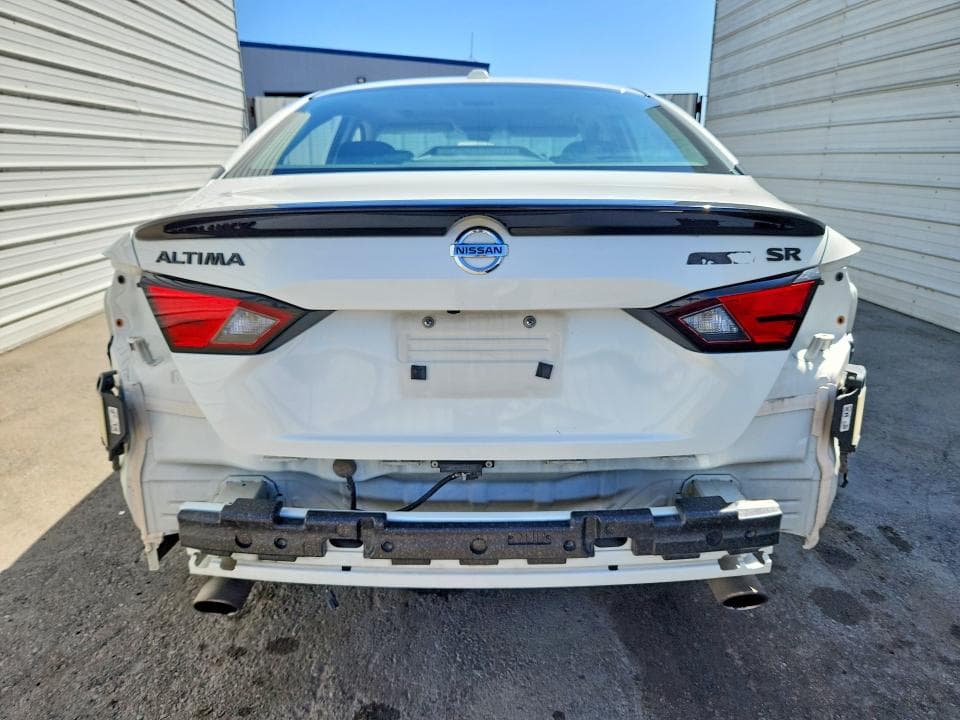 2022 NISSAN ALTIMA SR 6
