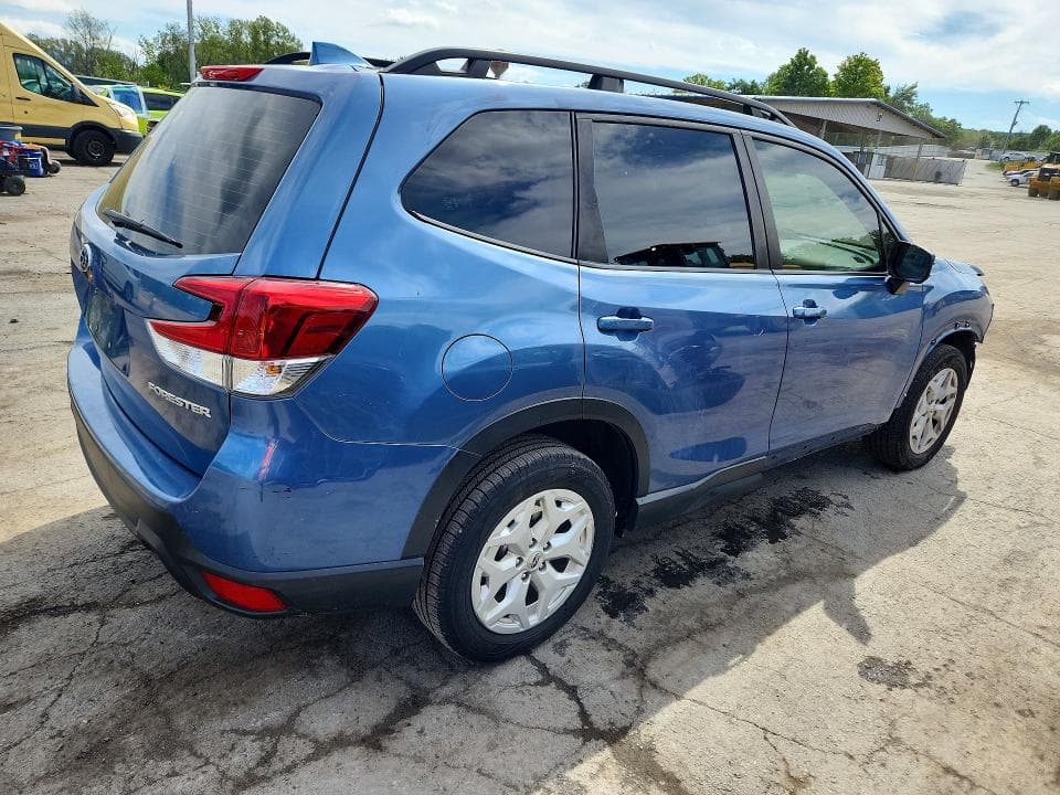 2022 SUBARU FORESTER 3