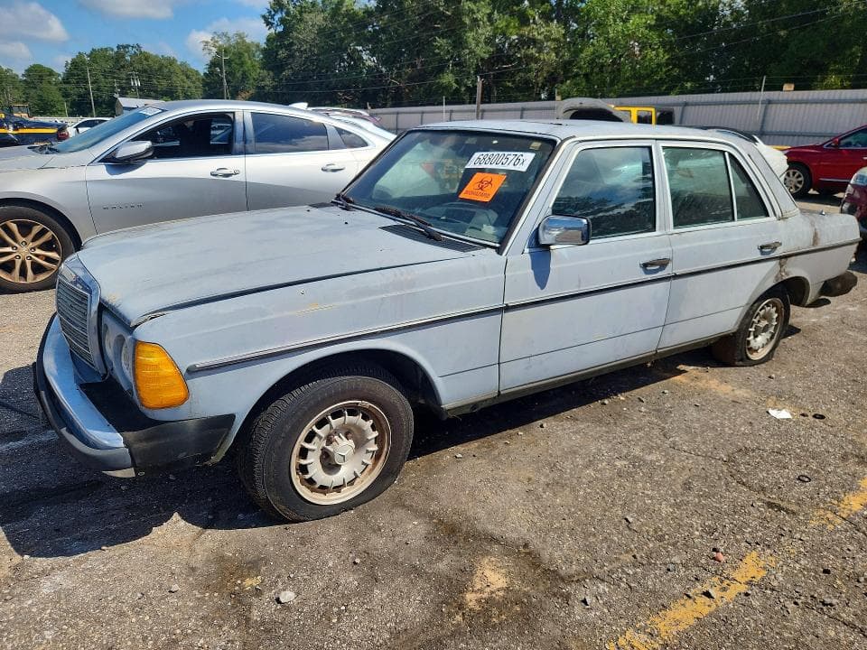 1984 MERCEDES-BENZ 300 DT