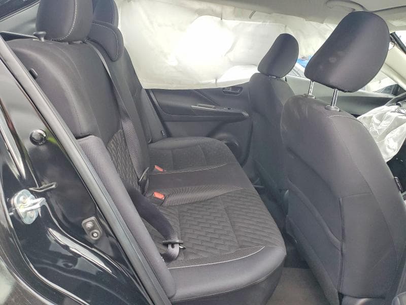 2021 NISSAN KICKS S 11