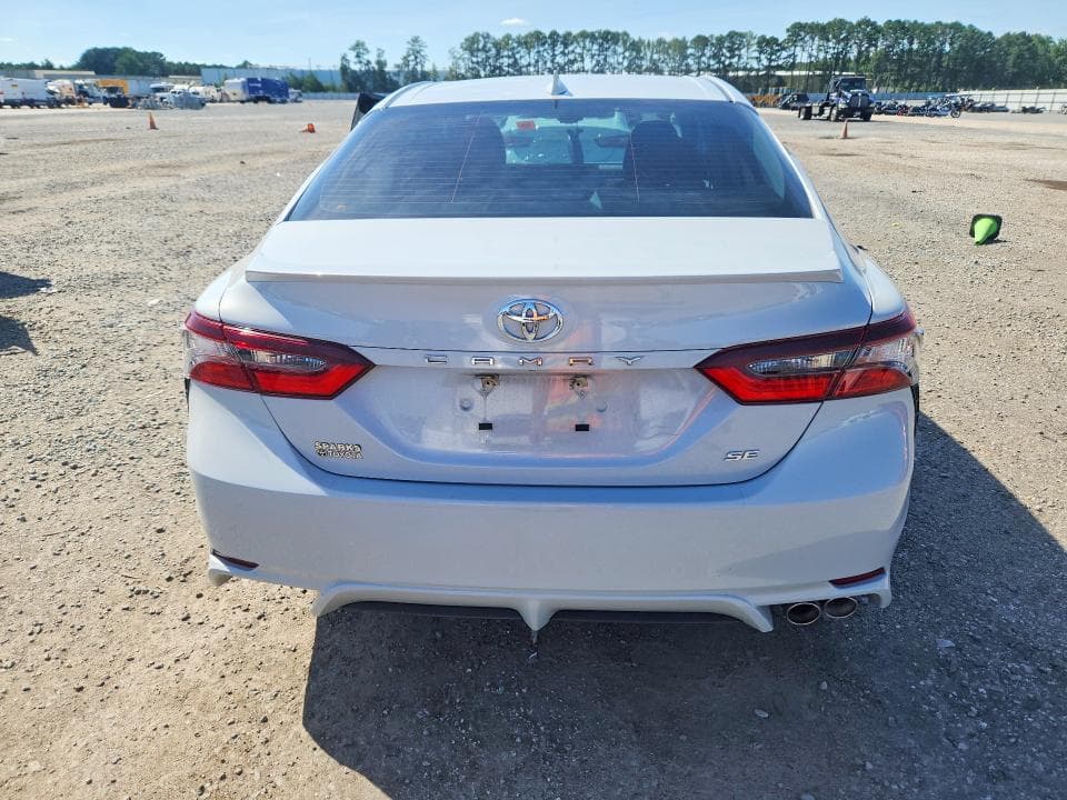 2024 TOYOTA CAMRY SE 6