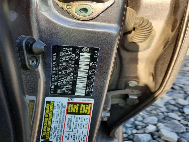 2018 TOYOTA CAMRY SE 12