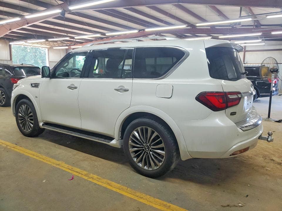 2019 INFINITI QX80 LUXE 2