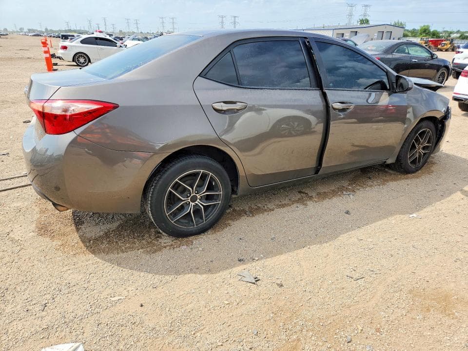 2017 TOYOTA COROLLA LE 3