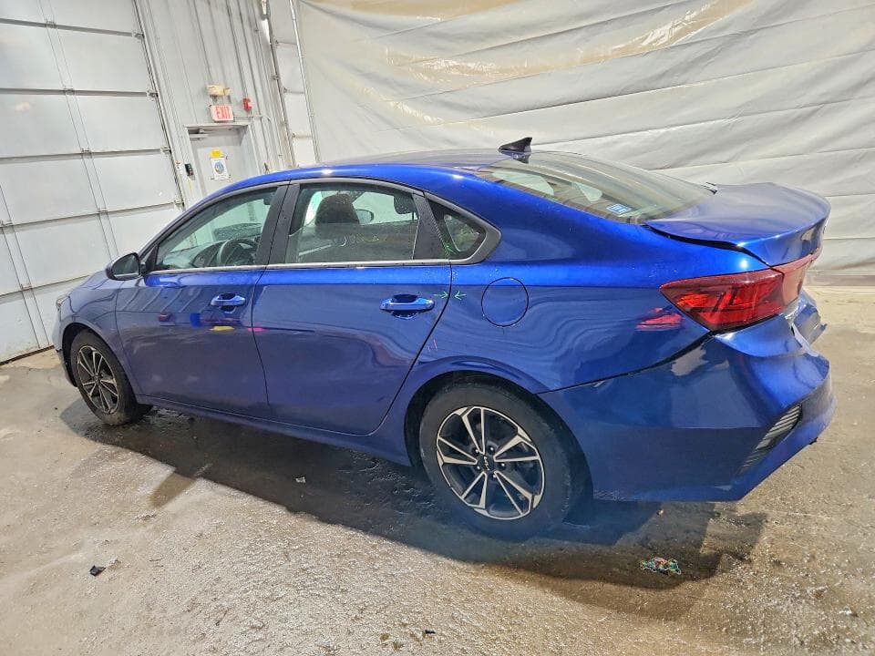 2023 KIA FORTE LXS 2