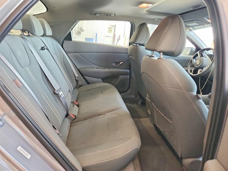 2025 HYUNDAI ELANTRA SEL 10