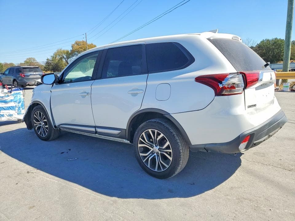 2018 MITSUBISHI OUTLANDER SE 2