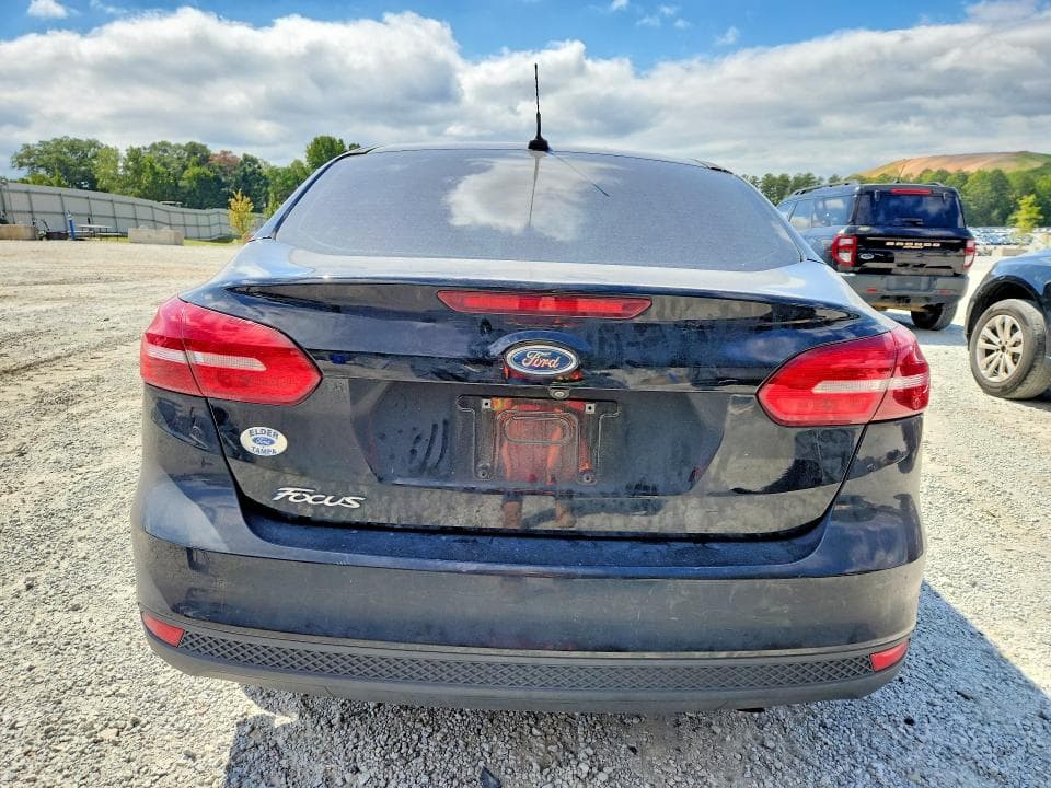 2018 FORD FOCUS S 6