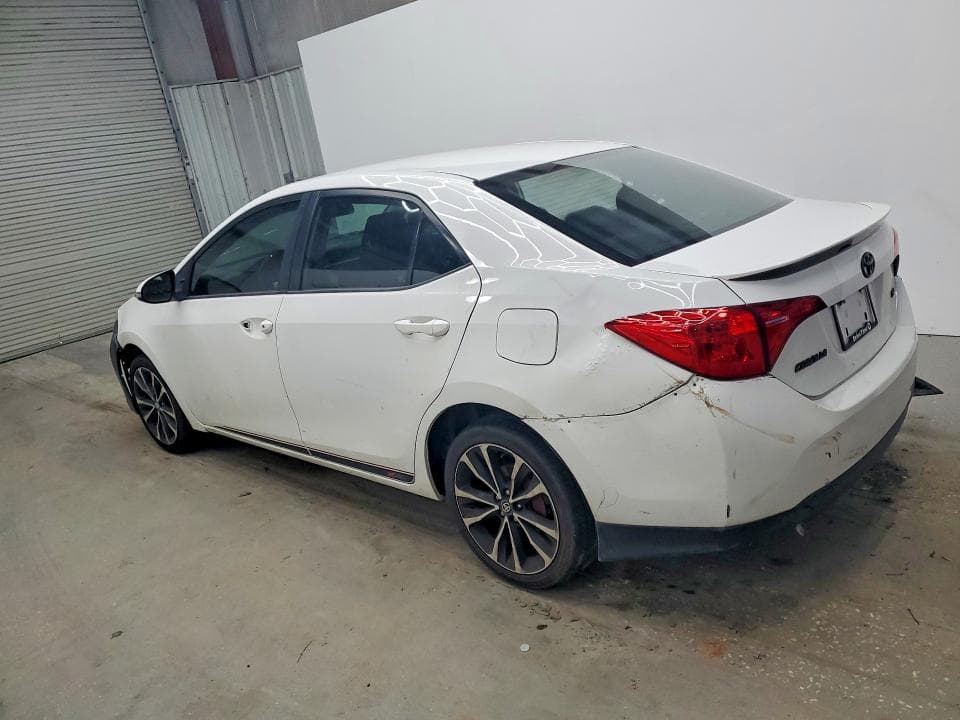2017 TOYOTA COROLLA SE 2