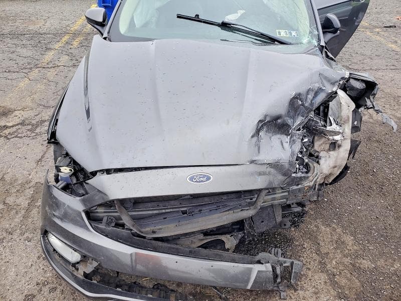 2017 FORD FUSION SE 11