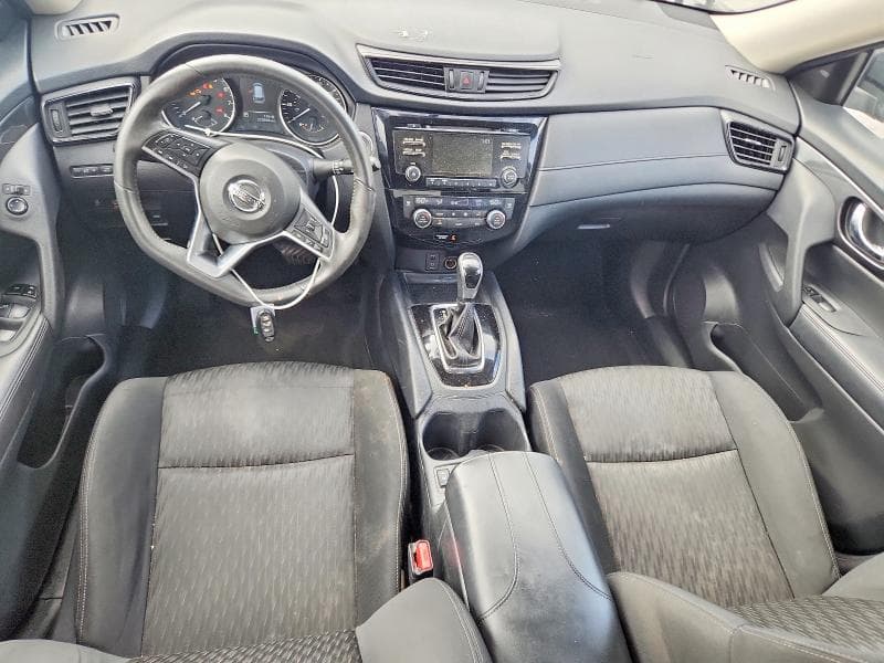 2017 NISSAN ROGUE SV 8