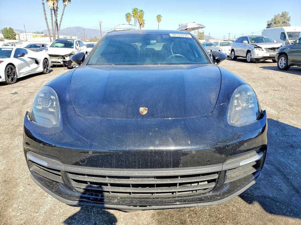 2017 PORSCHE PANAMERA 2 5