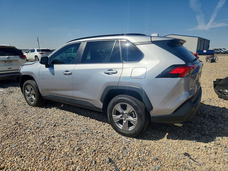 2024 TOYOTA RAV4 XLE 2
