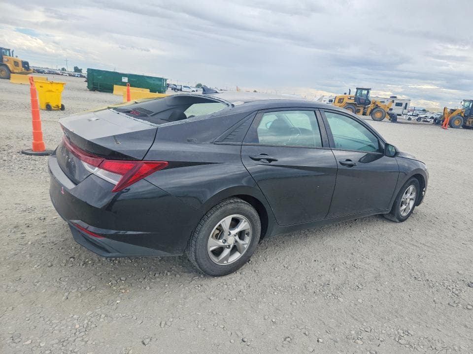 2021 HYUNDAI ELANTRA SE 3