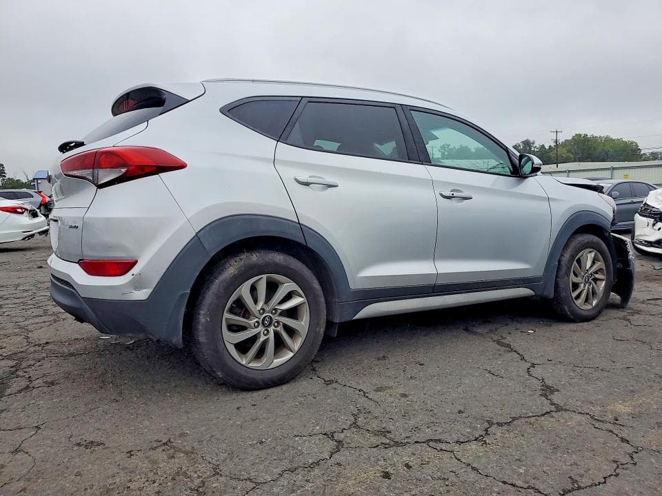 2017 HYUNDAI TUCSON SE PLUS 3